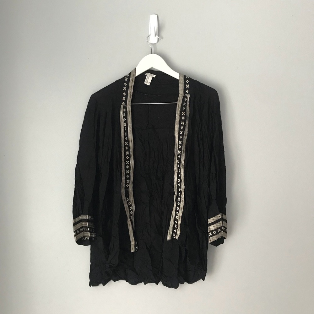 Forever 21 black kimono - Picture 1 of 8